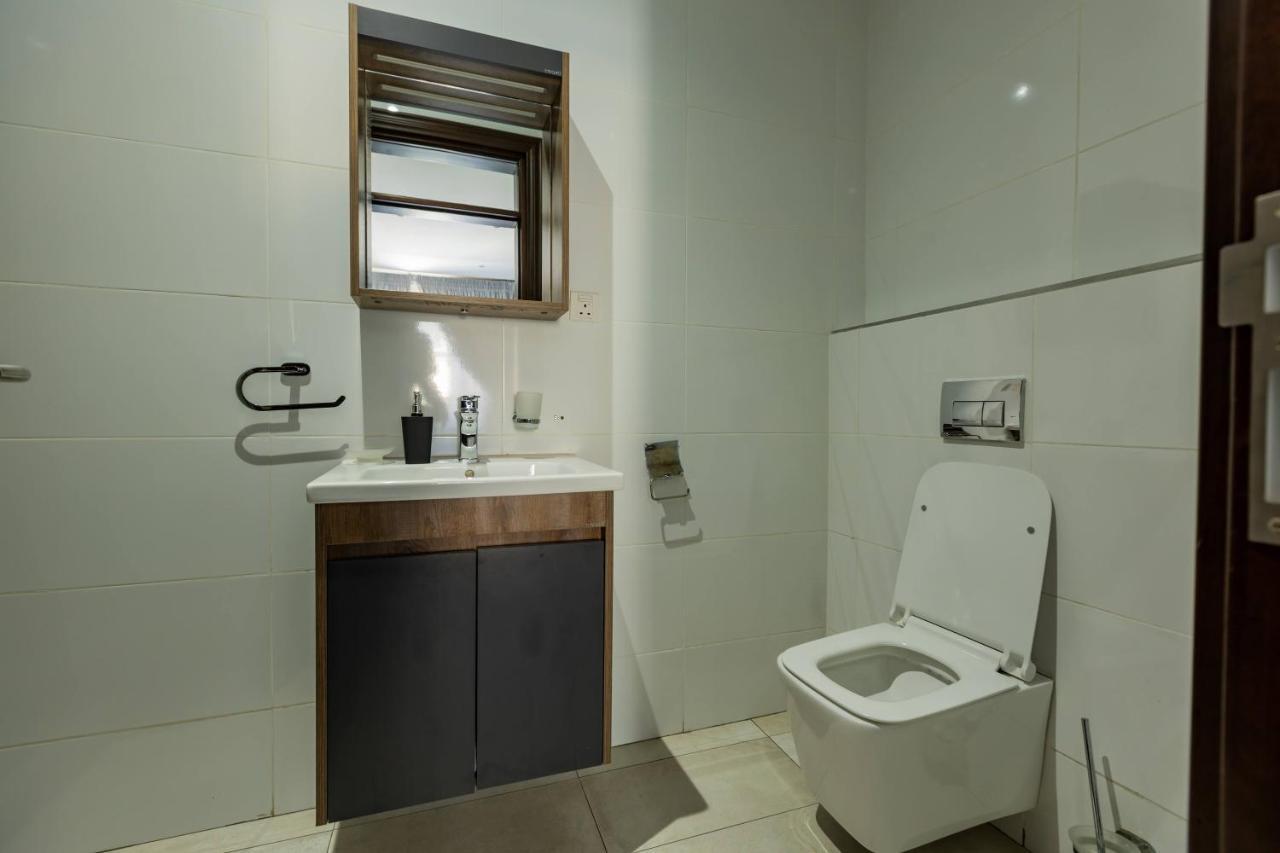 Accra Fine Suites - Henrietta's Residence Extérieur photo